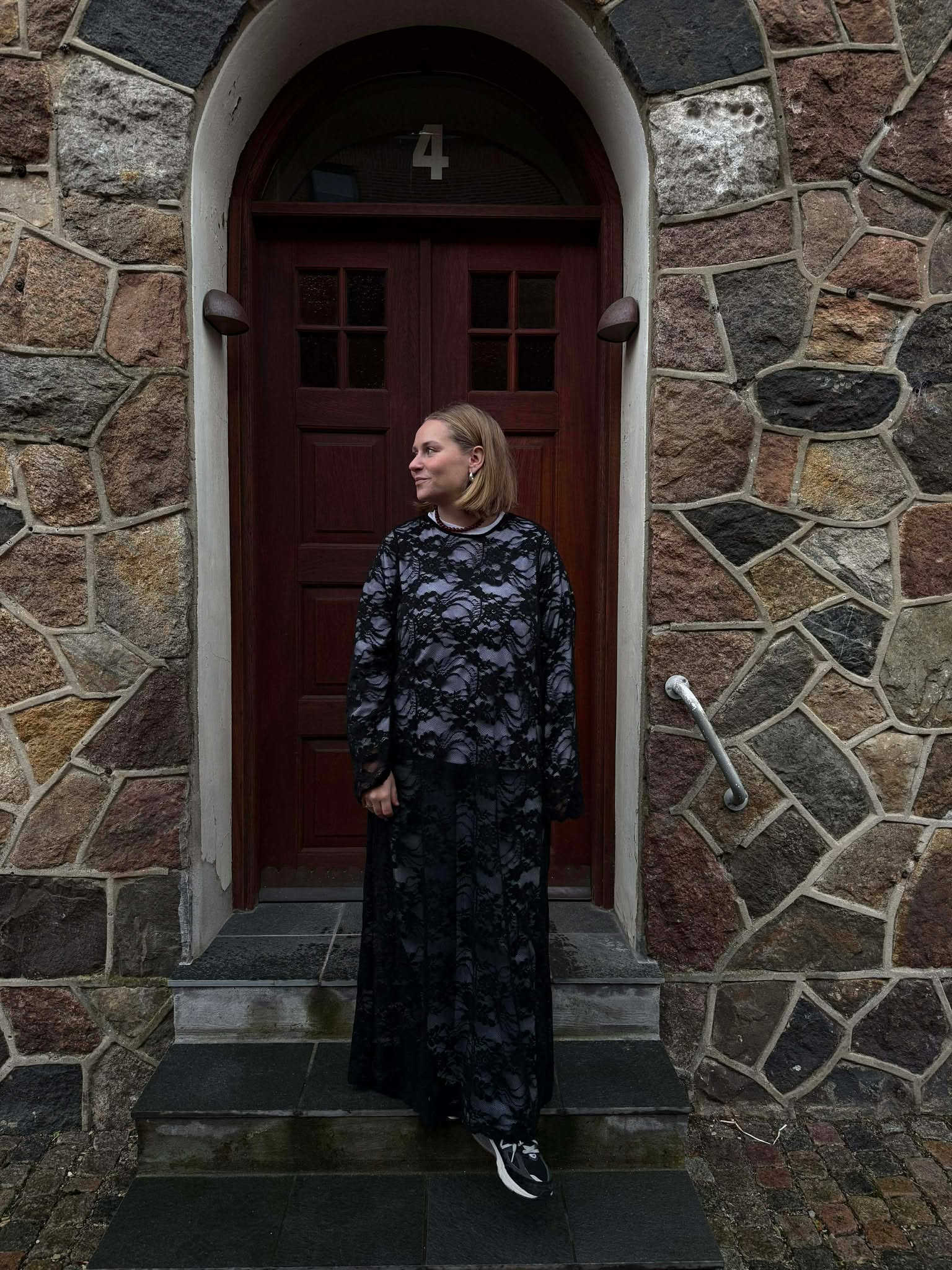 VILORNA Midi Dress - Black